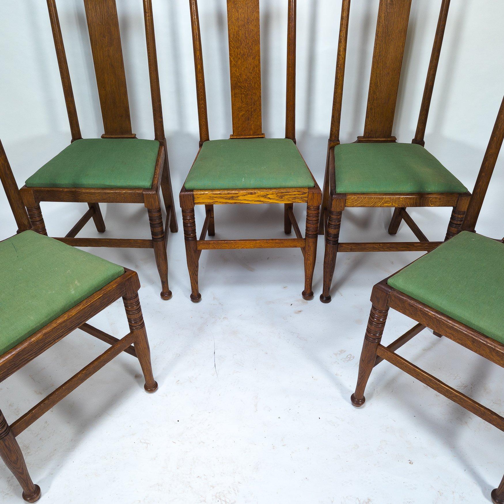 Morris & Co. Fünf Arts & Crafts-Esszimmerstühle aus Eiche, entworfen in den Büros von Shaw im Angebot 9