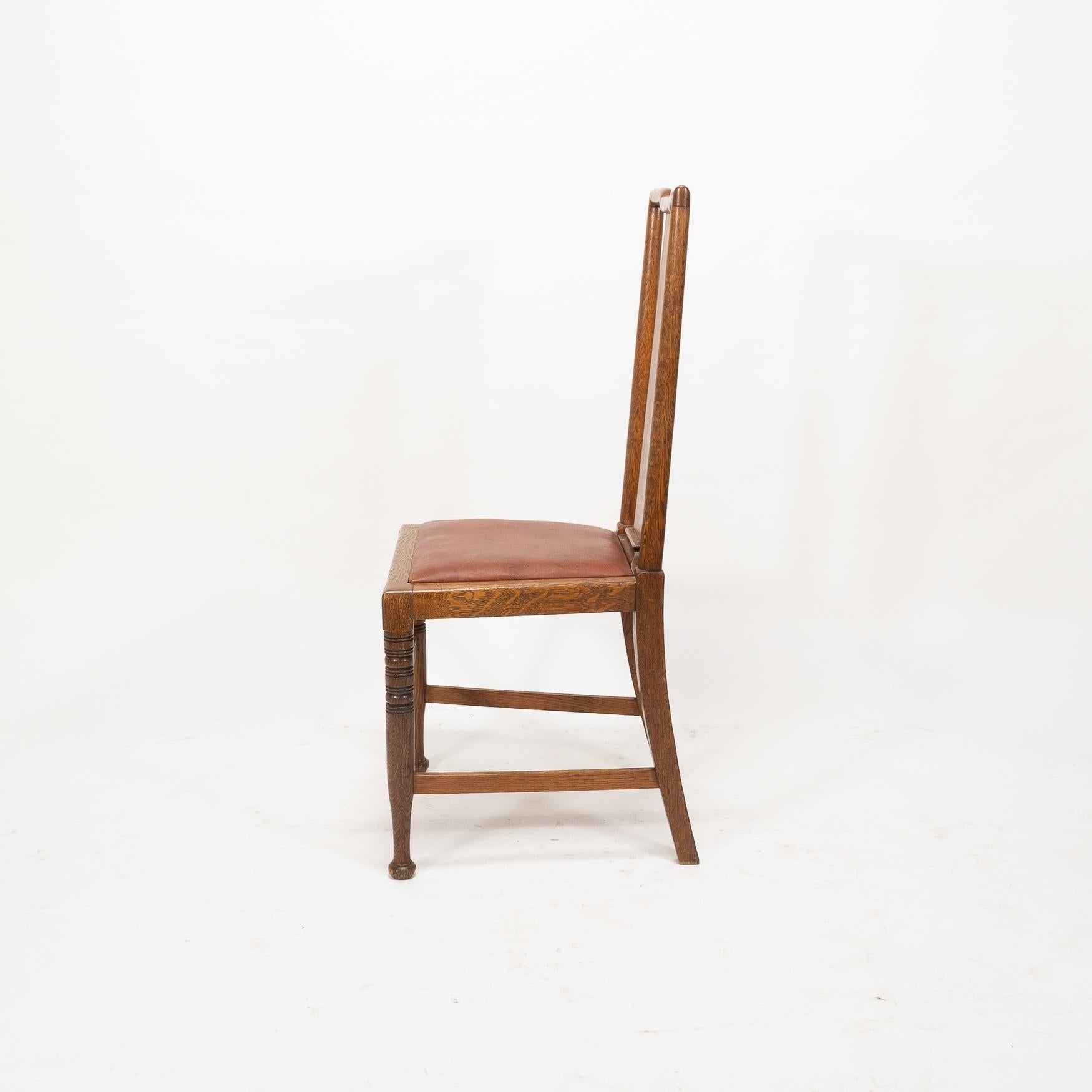 Morris & Co. Vier Arts & Crafts-Esszimmerstühle aus Eiche, entworfen in den Büros von Shaw im Angebot 9