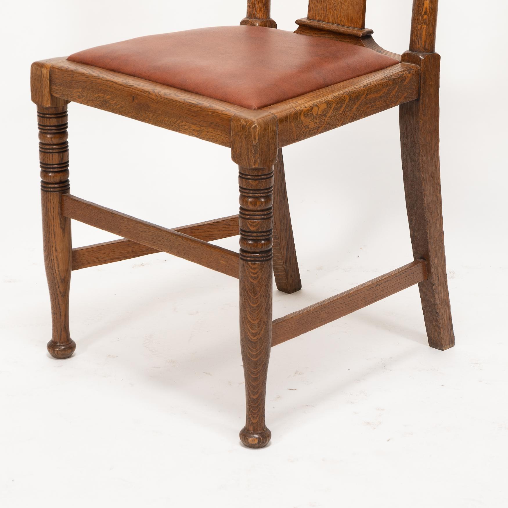 Morris & Co. Vier Arts & Crafts-Esszimmerstühle aus Eiche, entworfen in den Büros von Shaw im Angebot 12