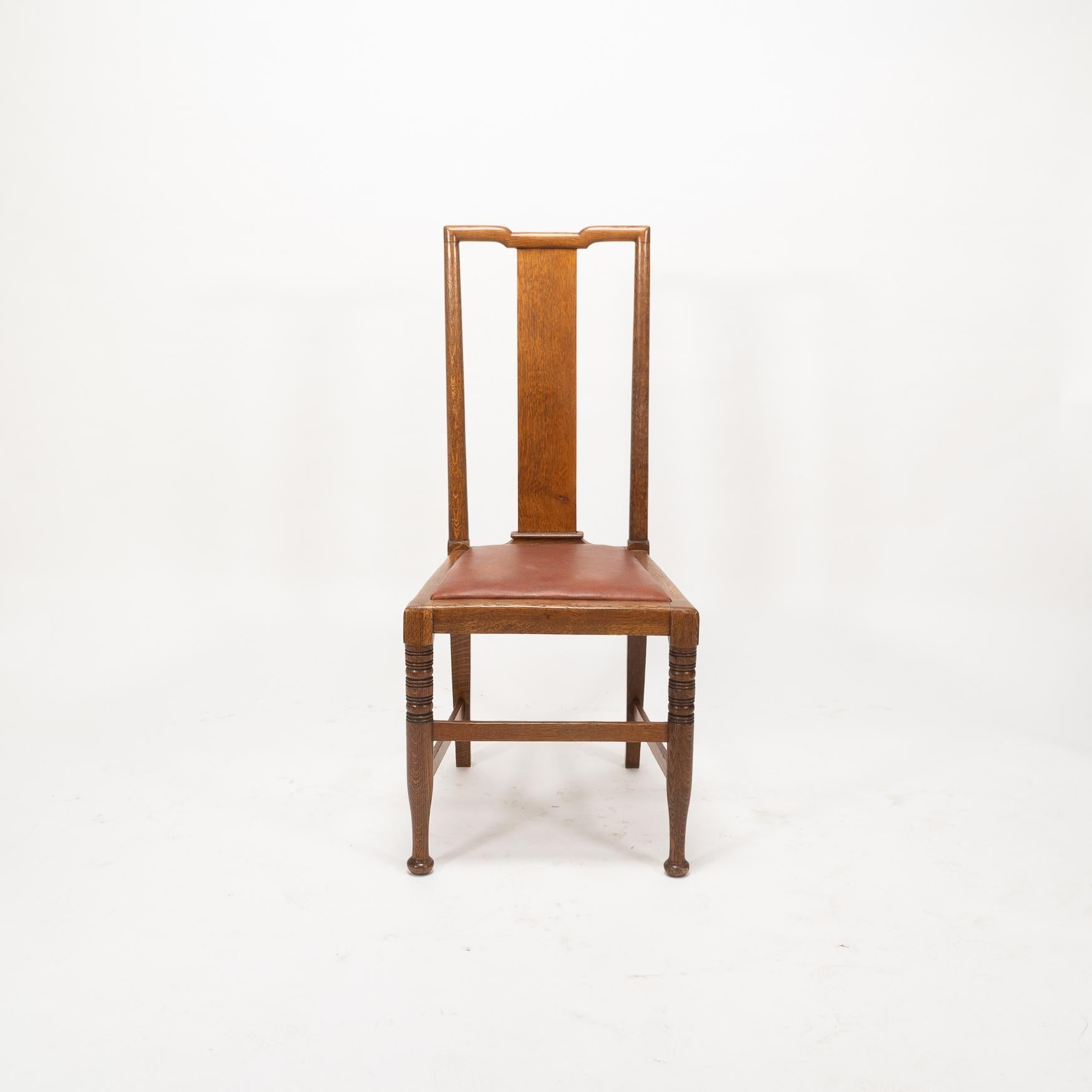 Morris & Co. Vier Arts & Crafts-Esszimmerstühle aus Eiche, entworfen in den Büros von Shaw im Angebot 1