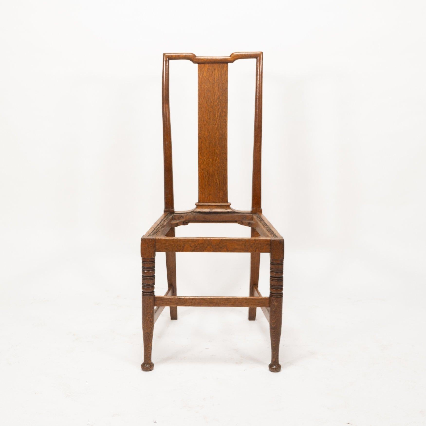 Morris & Co. Ein Paar Arts & Crafts Eichenstühle, entworfen in den Büros von Shaw im Angebot 10