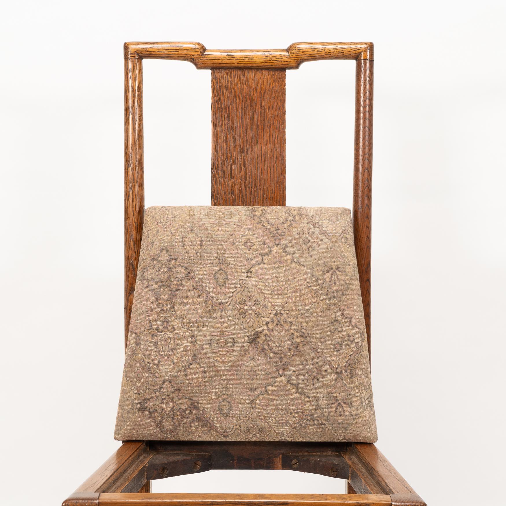 Morris & Co. Sechs Arts & Crafts-Esszimmerstühle aus Eiche, entworfen in den Büros von Shaw im Angebot 9