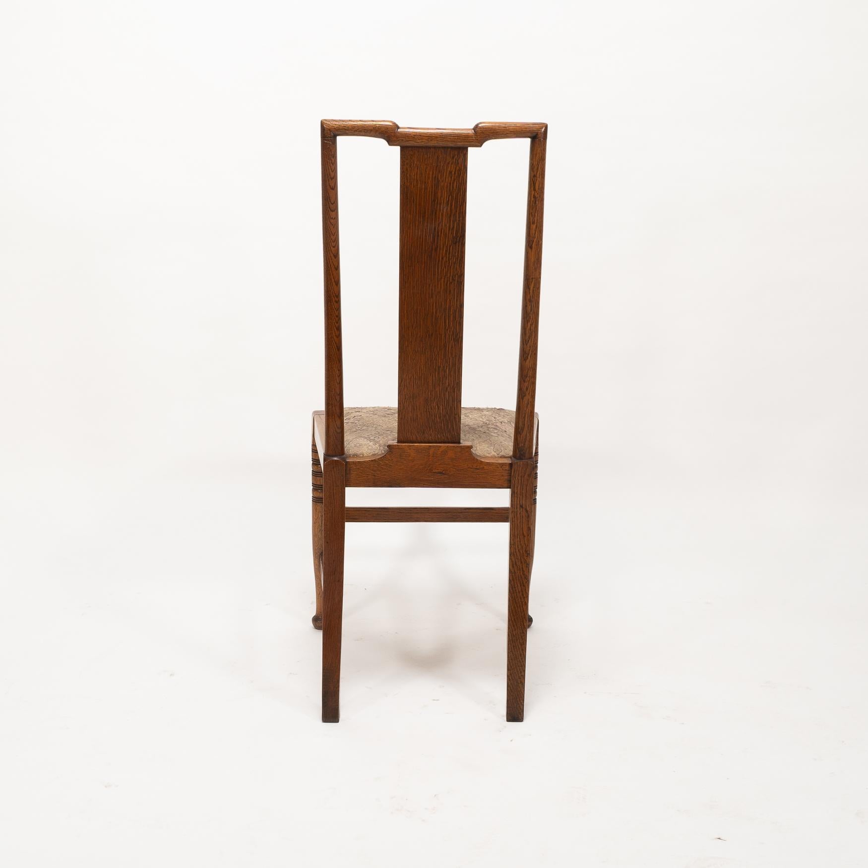 Morris & Co. Sechs Arts & Crafts-Esszimmerstühle aus Eiche, entworfen in den Büros von Shaw im Angebot 1