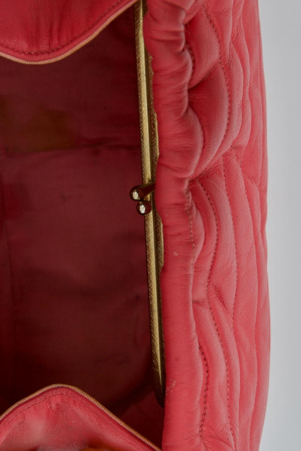 Morris Moskowitz Rose Pink 1960s Bag In Good Condition For Sale In Alford, MA