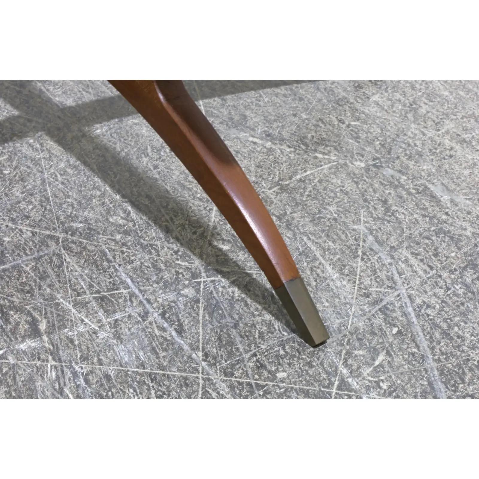 Marokkanisches Messing Tablett Couchtisch auf Mid-Century Style Basis (Ende des 20. Jahrhunderts) im Angebot