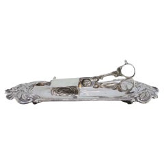 Morrões tray 
scissors in silver w/ floral reliefs 
scissors w/ applications
