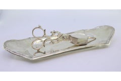Morrões tray & scissors in smooth silver w/ cut-out scissors