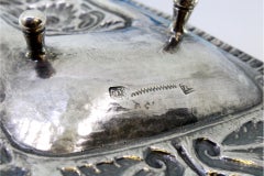 Morrões tray & scissors w/ floral applications & 4 rounded feet