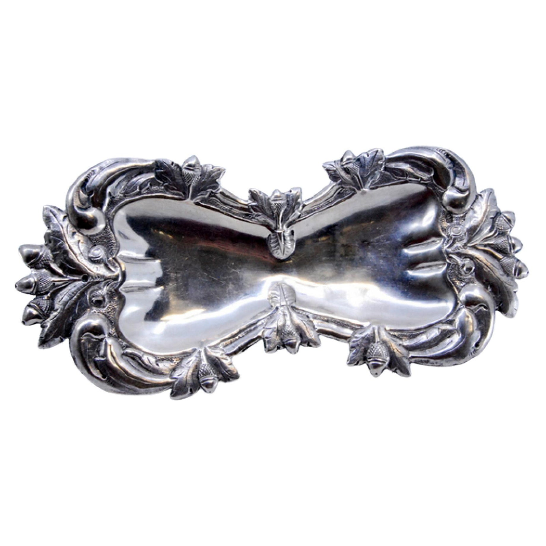 Morrões tray w/ fruit 
leaf applications on 4 feet For Sale