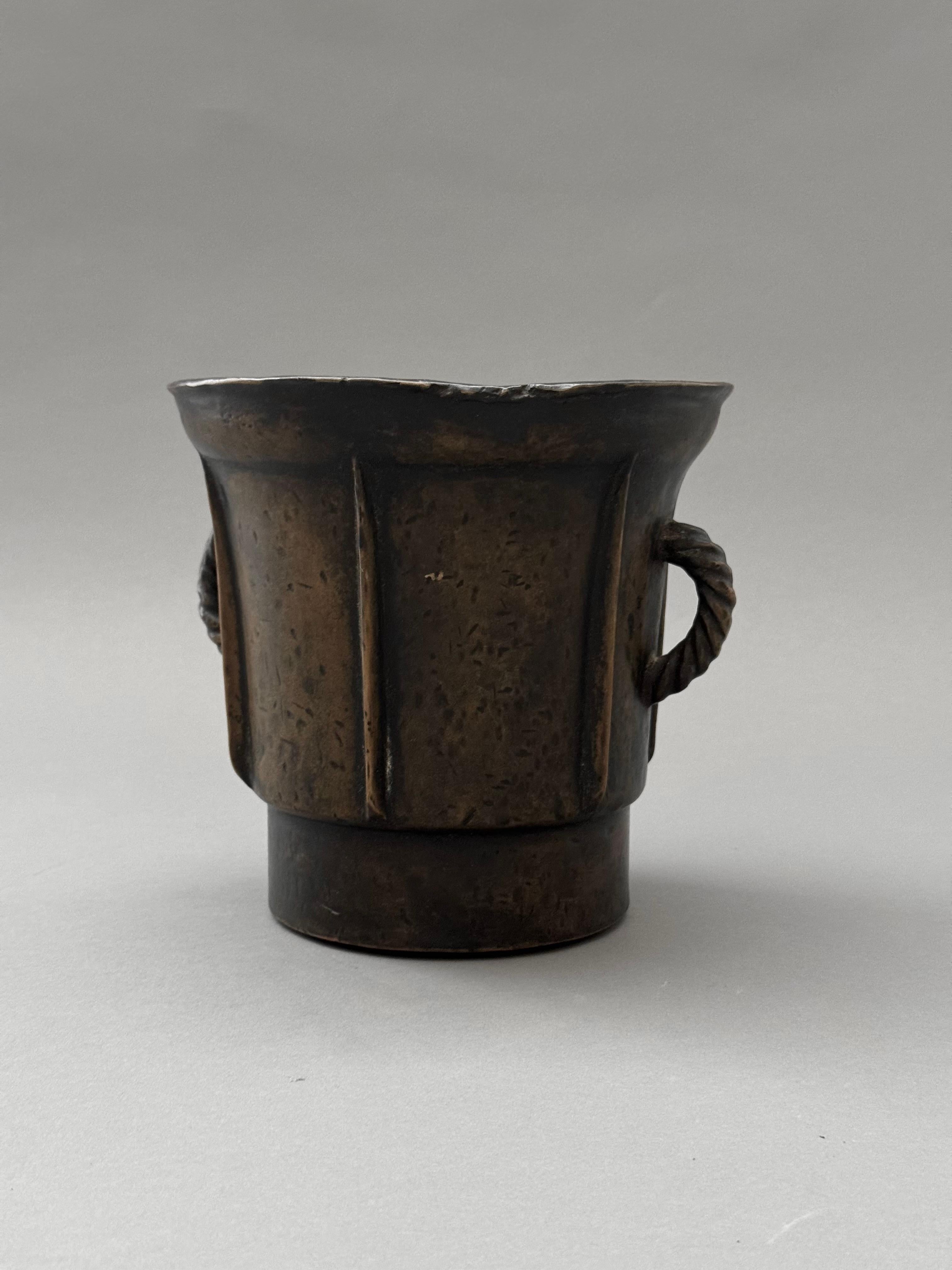 Mortaio in bronzo - Toscana XVI secolo Bon état - En vente à Fidenza, IT