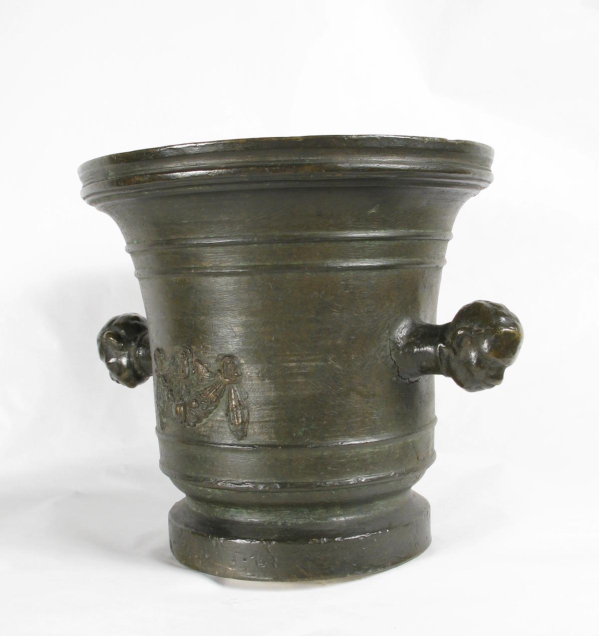 Italian Bronze mortar, Veneto, 16th century For Sale