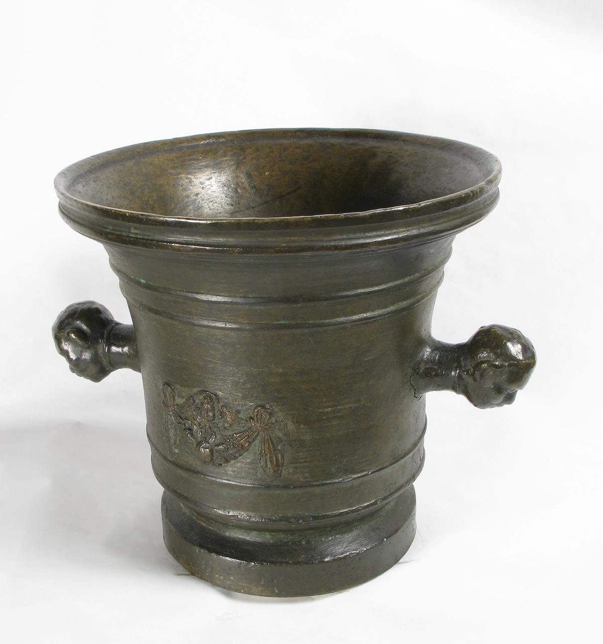 Bronze mortar, Veneto, 16th century For Sale 2