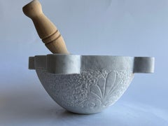 Mortero de mármol blanco de Carrara decorado a mano y fabricado en Italia