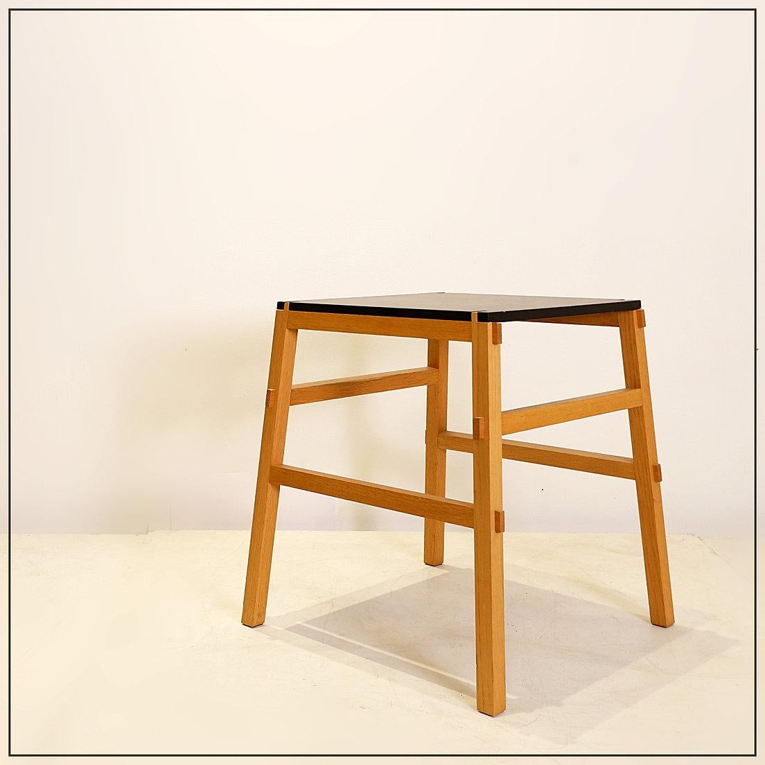 Minimaliste Table d'appoint Mortaise de Yota Kakuda pour Ligne Roset en vente