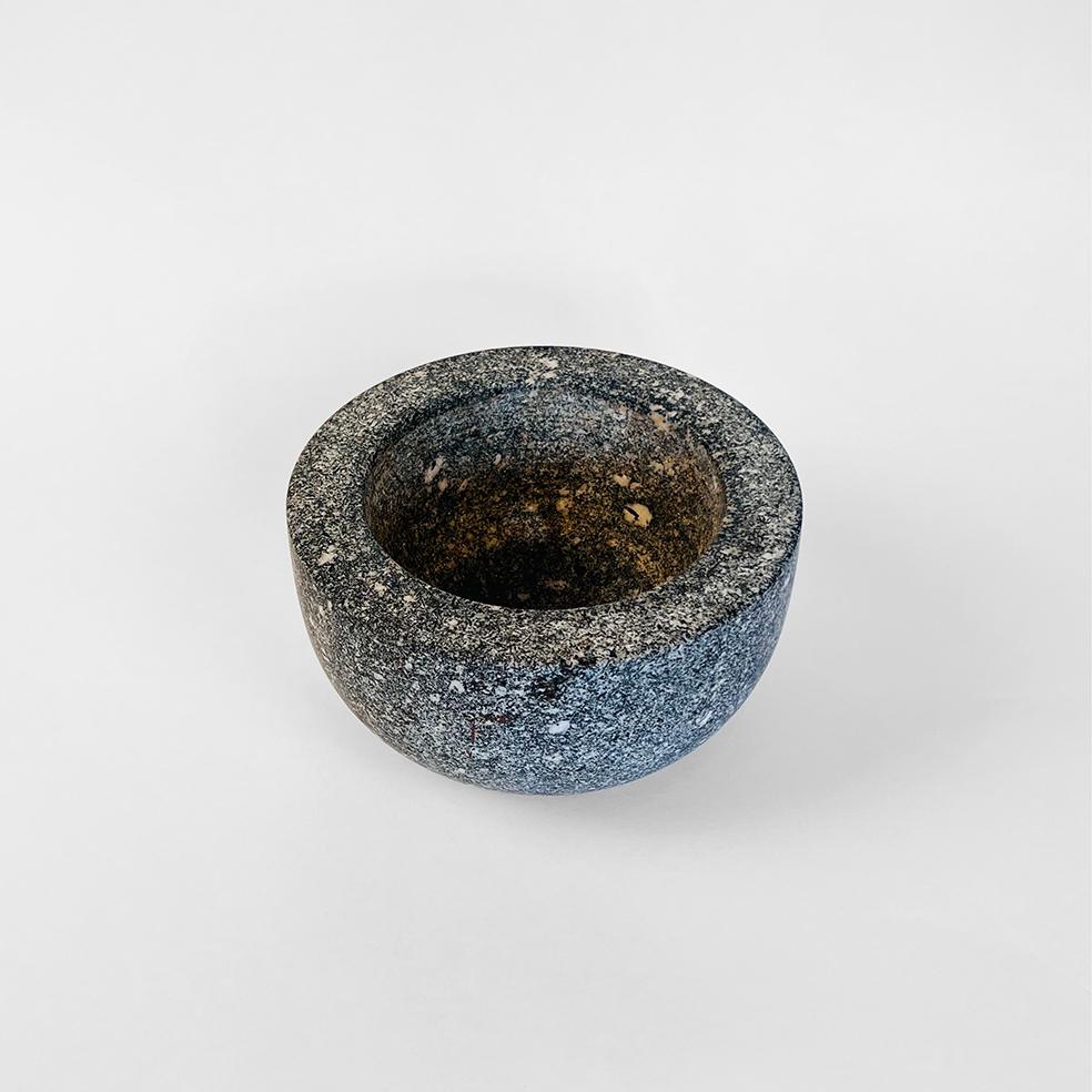 Hammered Mortar and Pestle in Solid Grey Granite For Sale