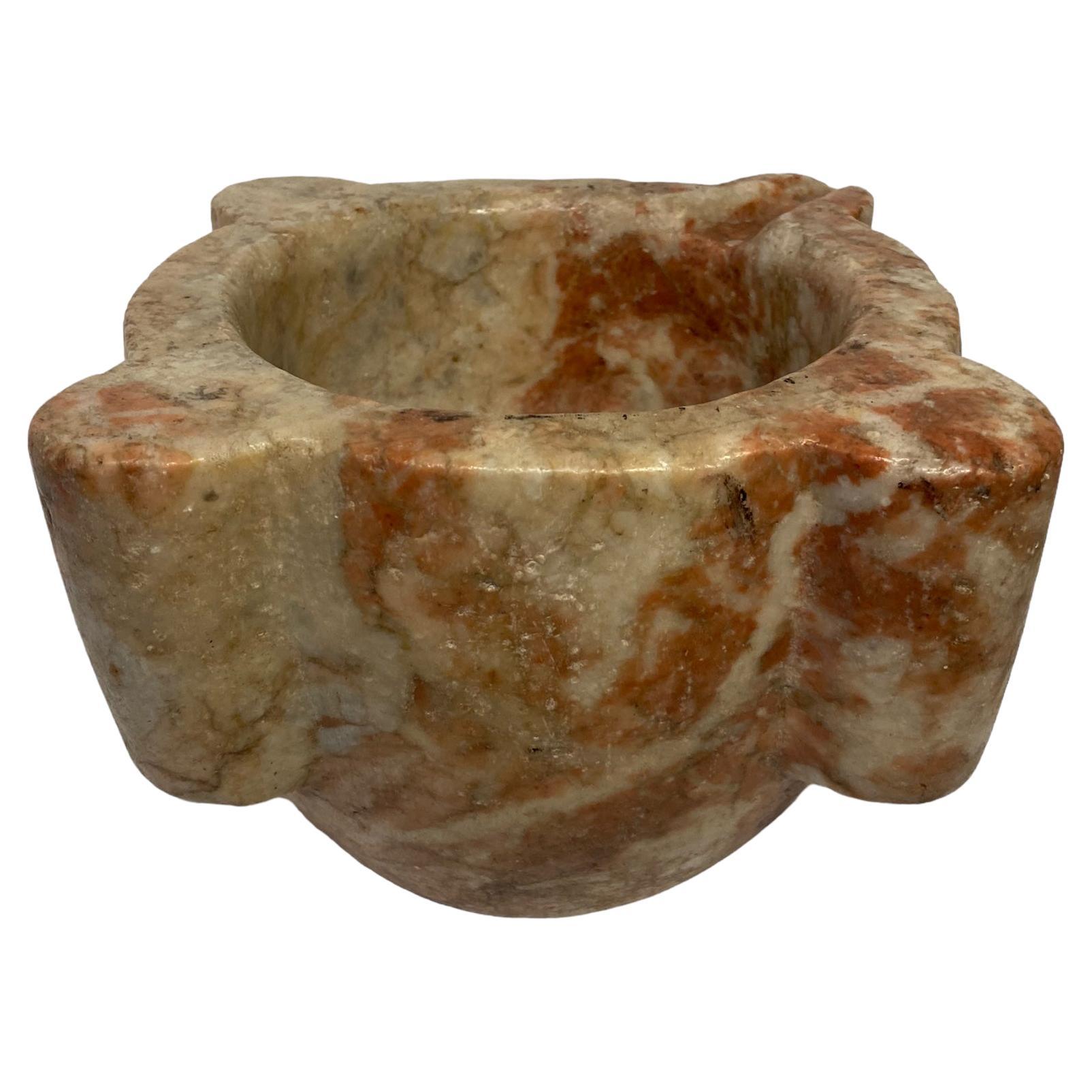 Mortar in red marble For Sale