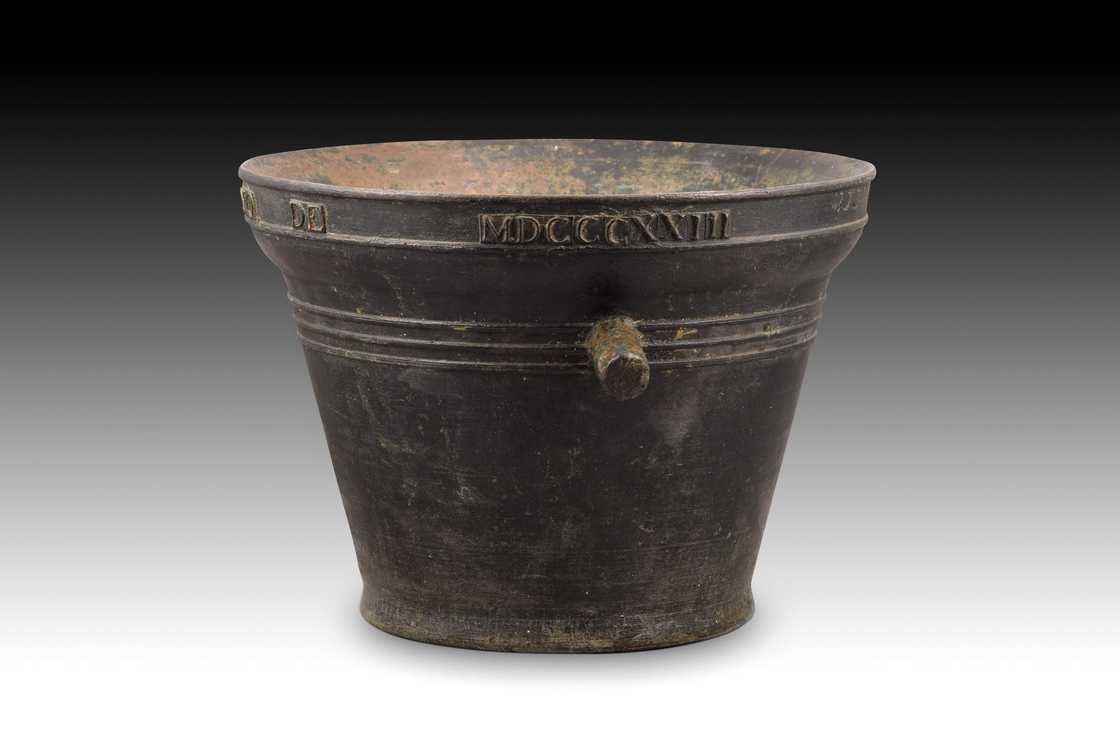 Mortar with Inscriptions. Bronze, Spain, 1823 In Good Condition In Madrid, ES