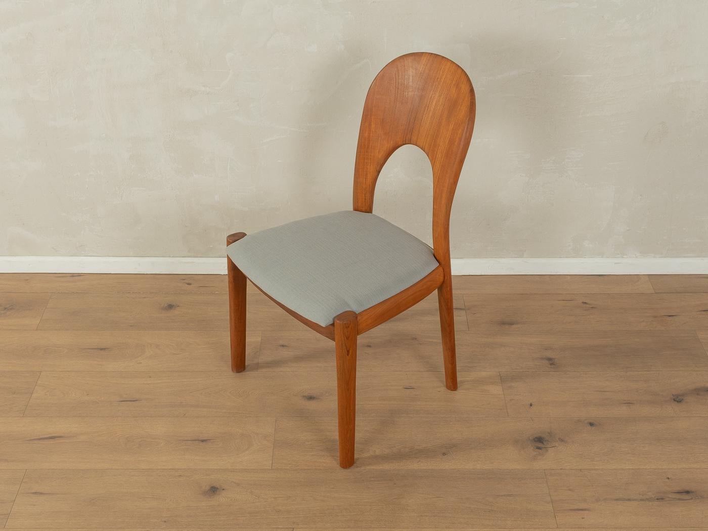 Sedie da pranzo MORTEN di Niels Koefoed per Koefoeds Hornslet. Struttura solida in teak. Le sedie sono state tappezzate e rivestite con un tessuto di alta qualità in sei colori. L'offerta comprende sei sedie.

Caratteristiche di qualità:
ottima