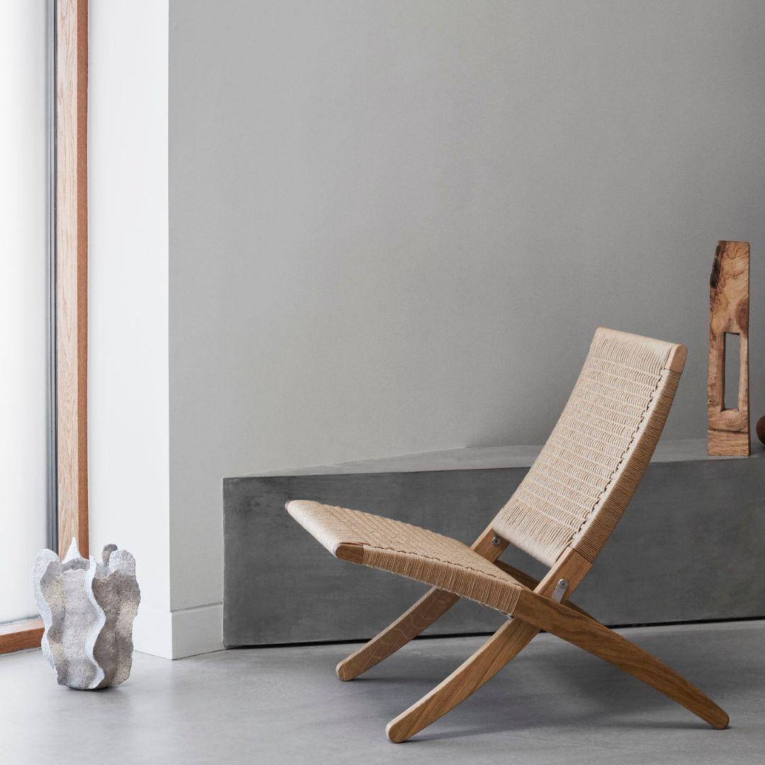 Morten Gottler 'MG501 Cuba' chair in oak, oil & papercord for Carl Hansen & Son

The story of Danish Modern begins in 1908 when Carl Hansen opened his first workshop. His firm commitment to beauty, comfort, refinement, and craftsmanship is evident