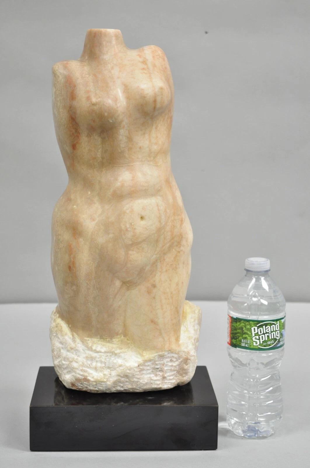 Morton Gaffin Buste de femme nue Sculpture moderniste en albâtre sculpté, non signée. Nous n'avons pas trouvé d'informations répertoriées sur l'artiste 