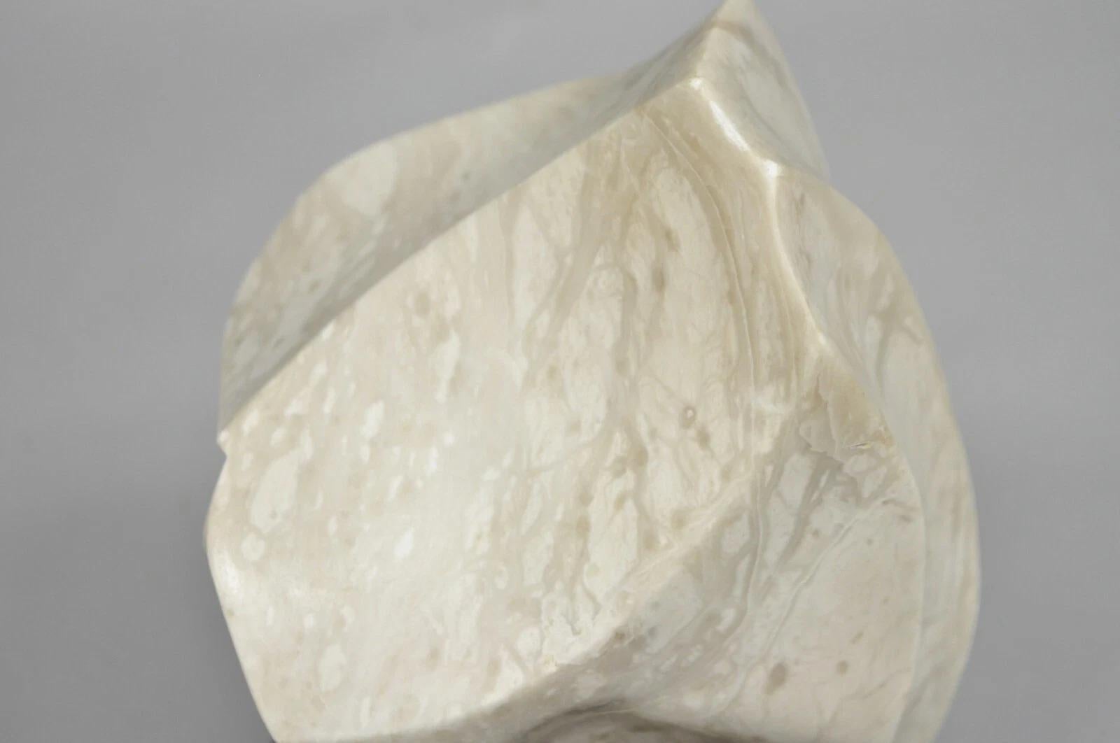 Morton Gaffin Untitled 1992 Modernist Carved White Alabaster Abstract Sculpture en vente 3