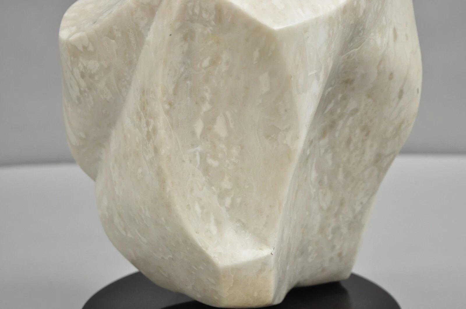 Inconnu Morton Gaffin Untitled 1992 Modernist Carved White Alabaster Abstract Sculpture en vente