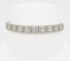 Bracciale con diamanti a mosaico da 5,72 carati, realizzato in oro bianco