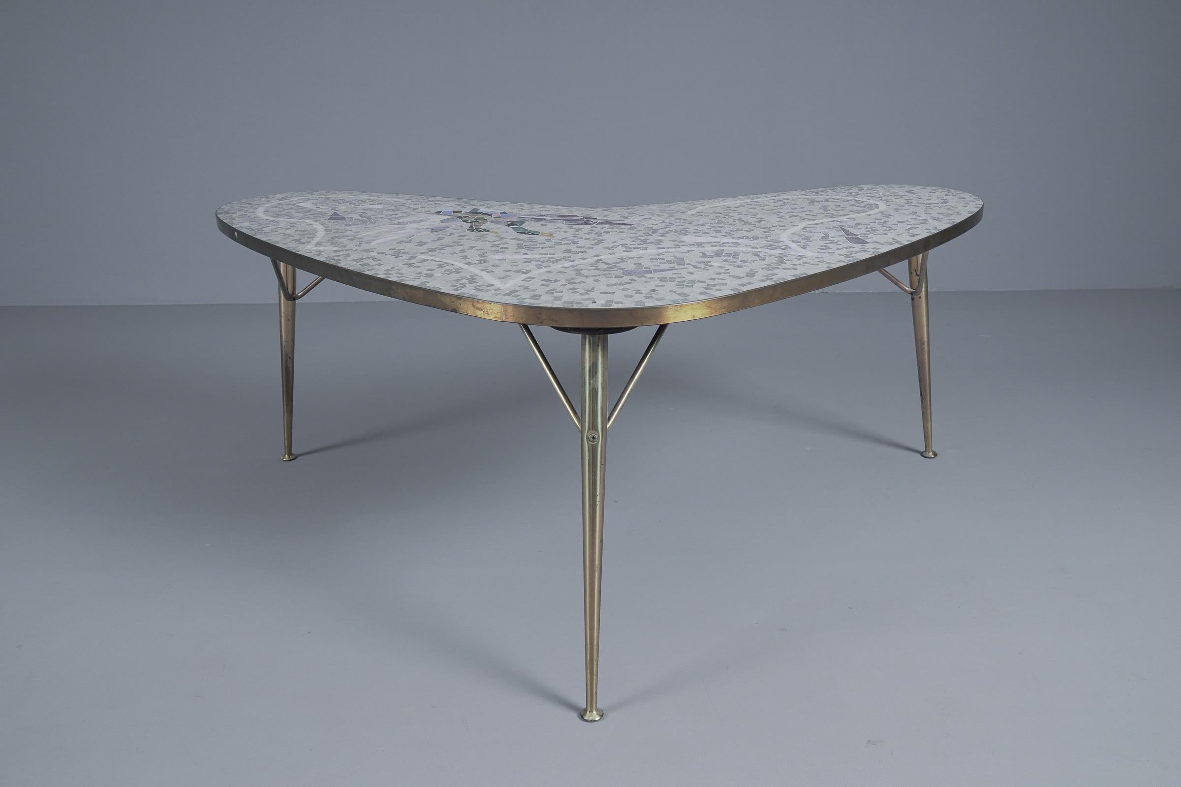 Mosaic and Brass Boomerang Coffee Table by Berthold Müller-oerlinghausen In Good Condition For Sale In Nürnberg, Bayern