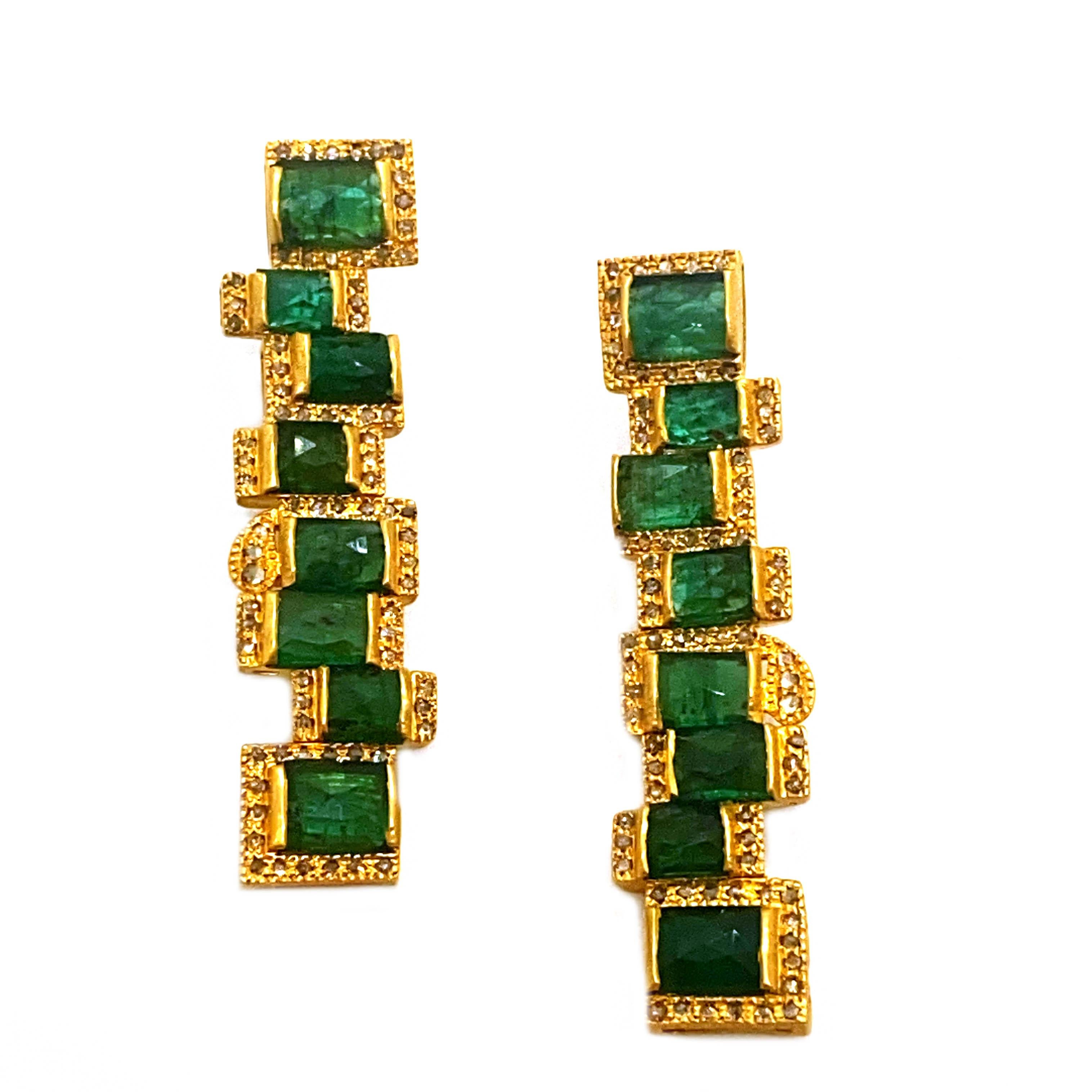 Mosaic Art Deco Style Emerald 20 Karat Yellow Gold Coomi Earrings In New Condition For Sale In Secaucus, NJ