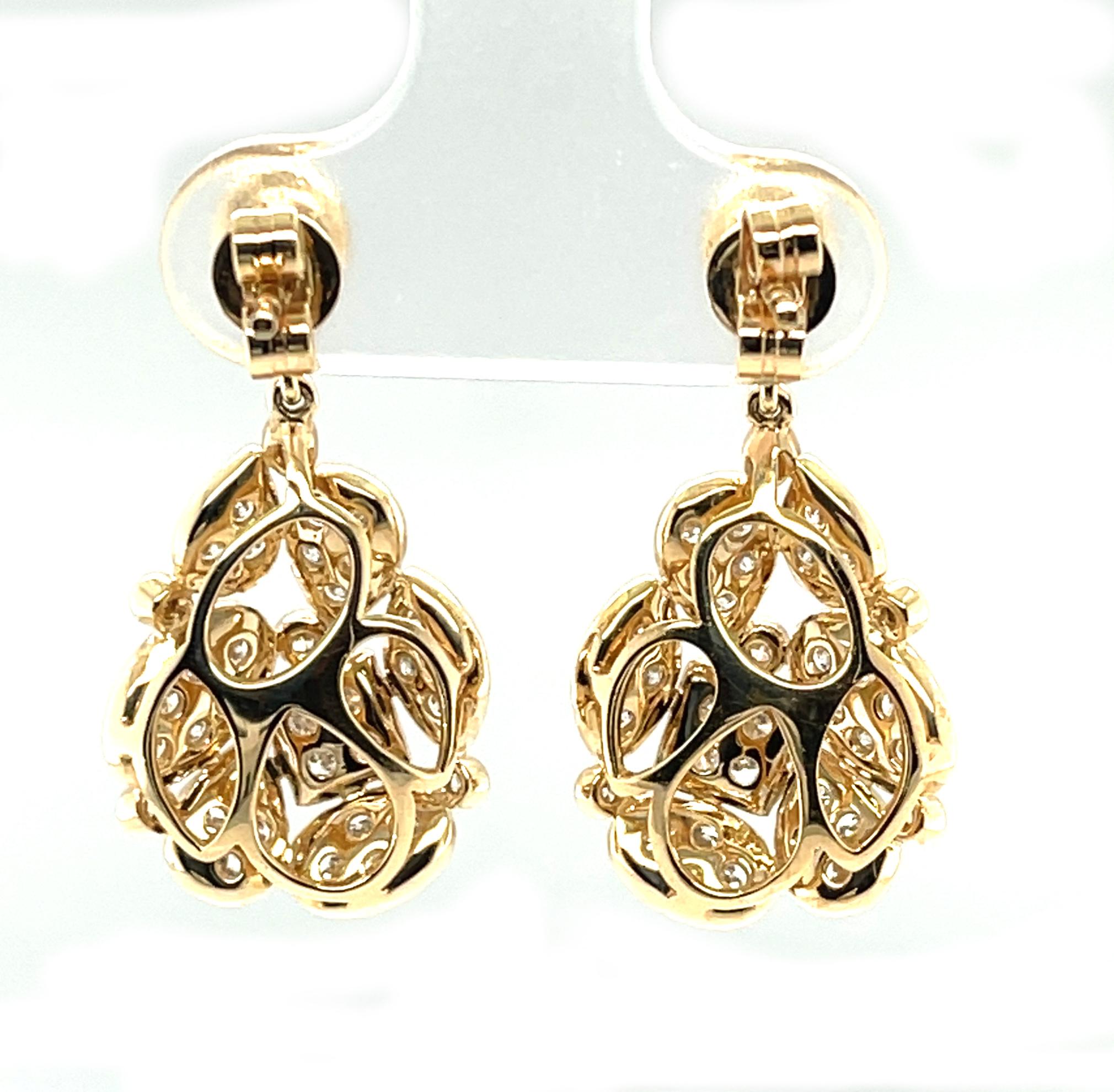 Mosaic Diamond Pave Drop Earrings in Yellow Gold, 1.26 Carat Total In New Condition For Sale In Los Angeles, CA