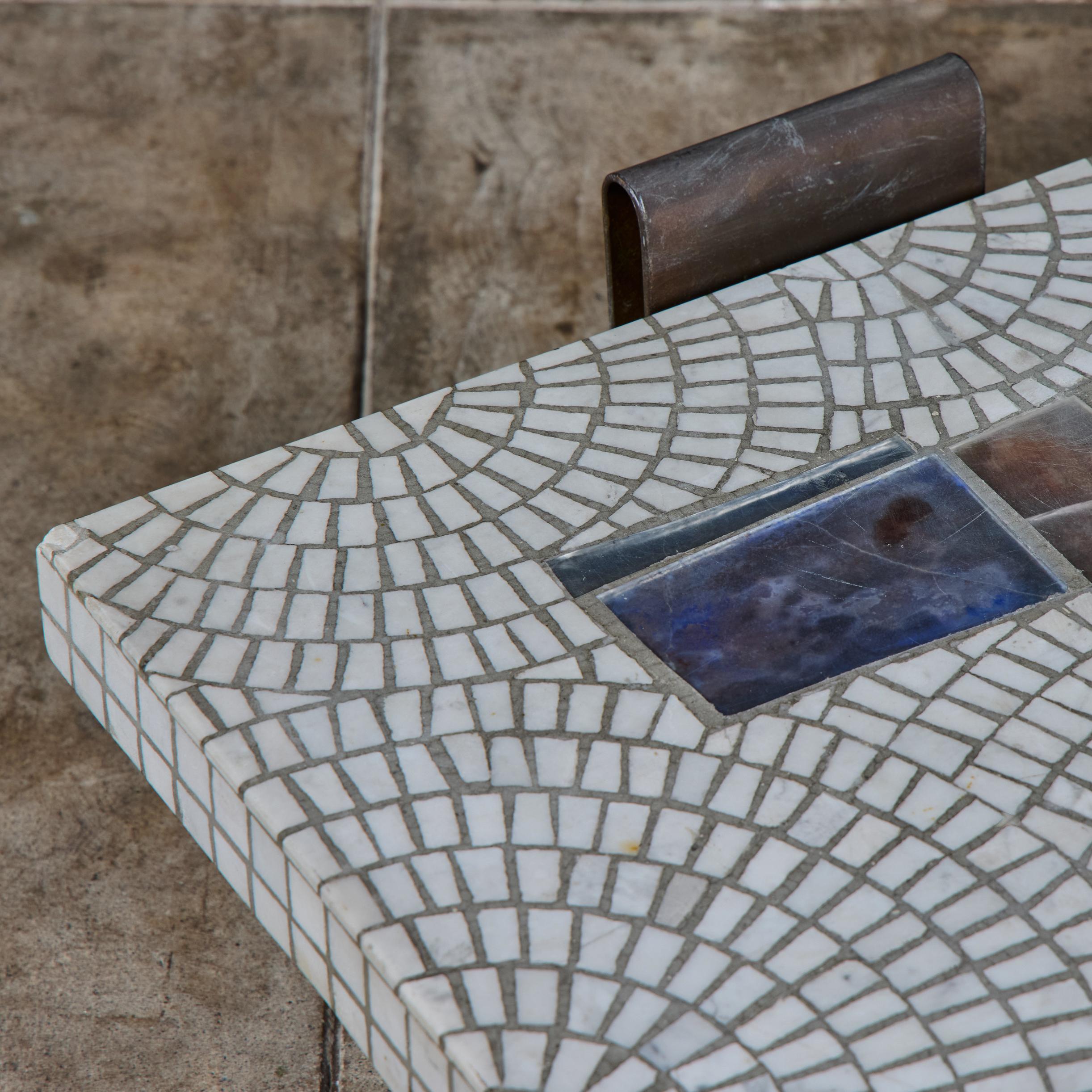 Mesa de centro de mosaico de azulejos de vidrio en venta 7