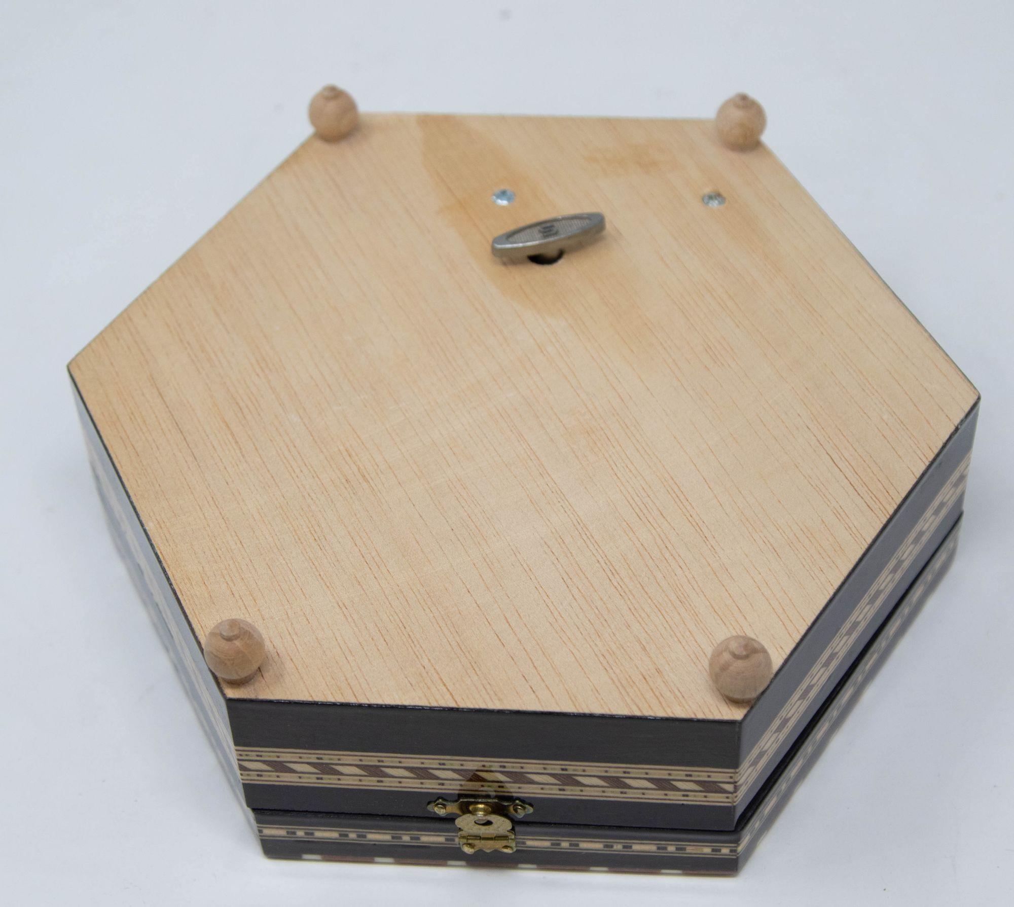 Mosaic Marquetry Moorish Octagonal Footed Music Box Granada Spain 1950 For Sale 3