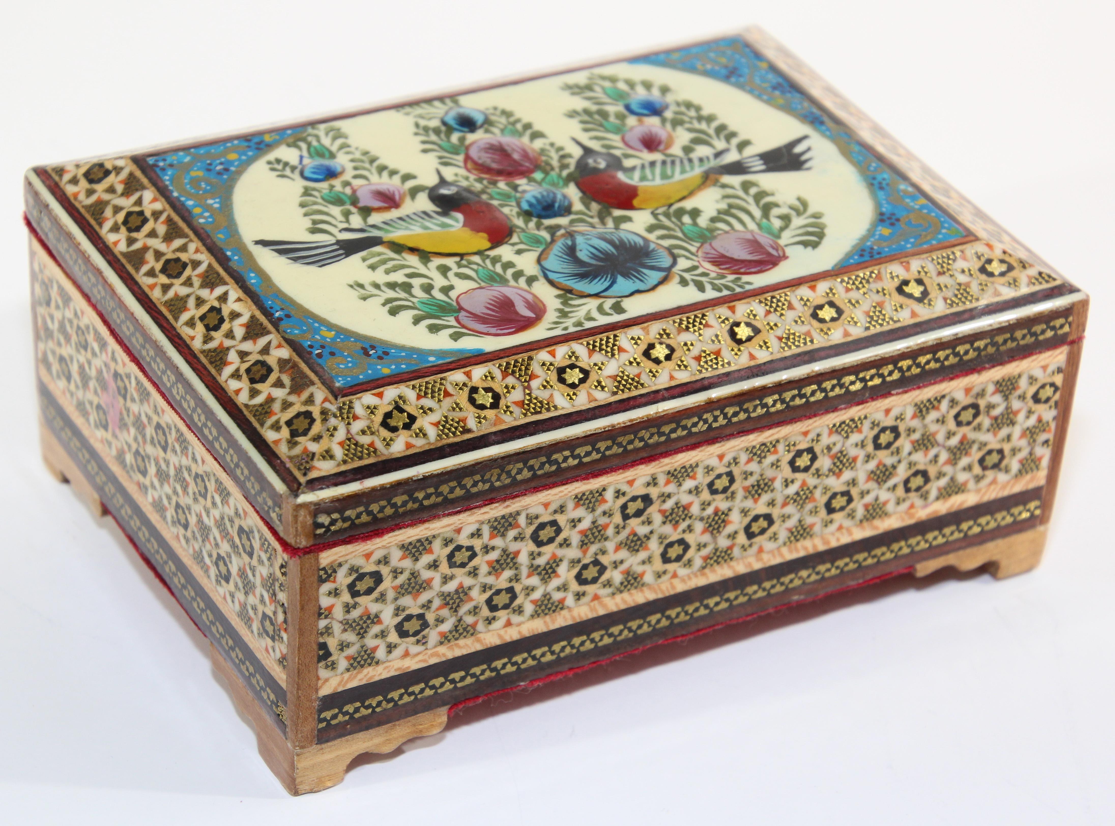 Mauresque Boîte à bijoux mauresque en mosaïque du Moyen-Orient en vente
