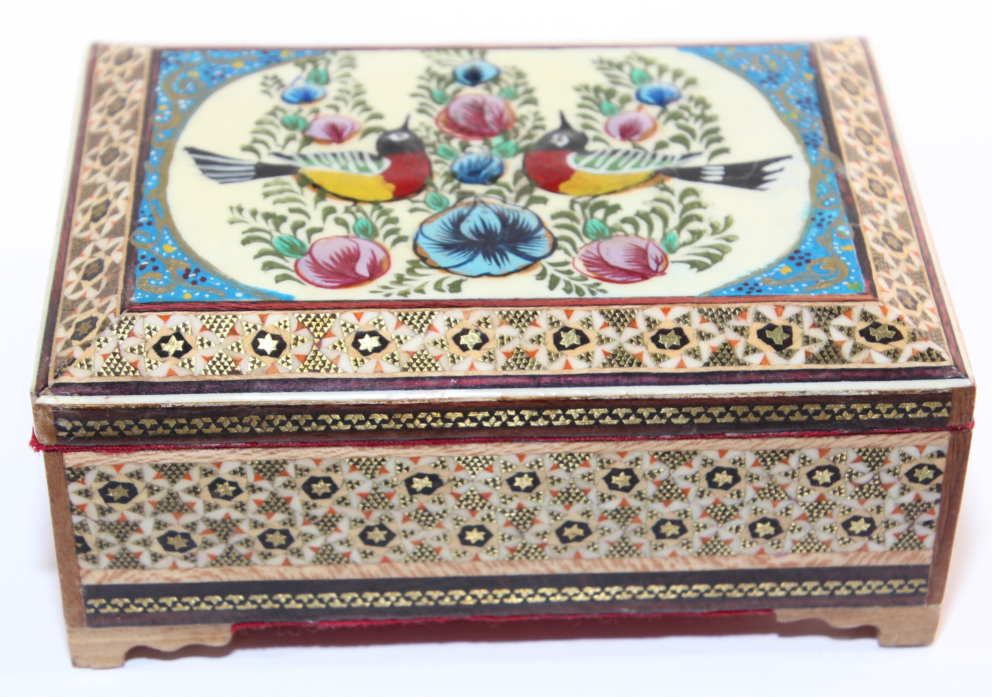 Boîte à bijoux mauresque en mosaïque du Moyen-Orient Bon état - En vente à North Hollywood, CA