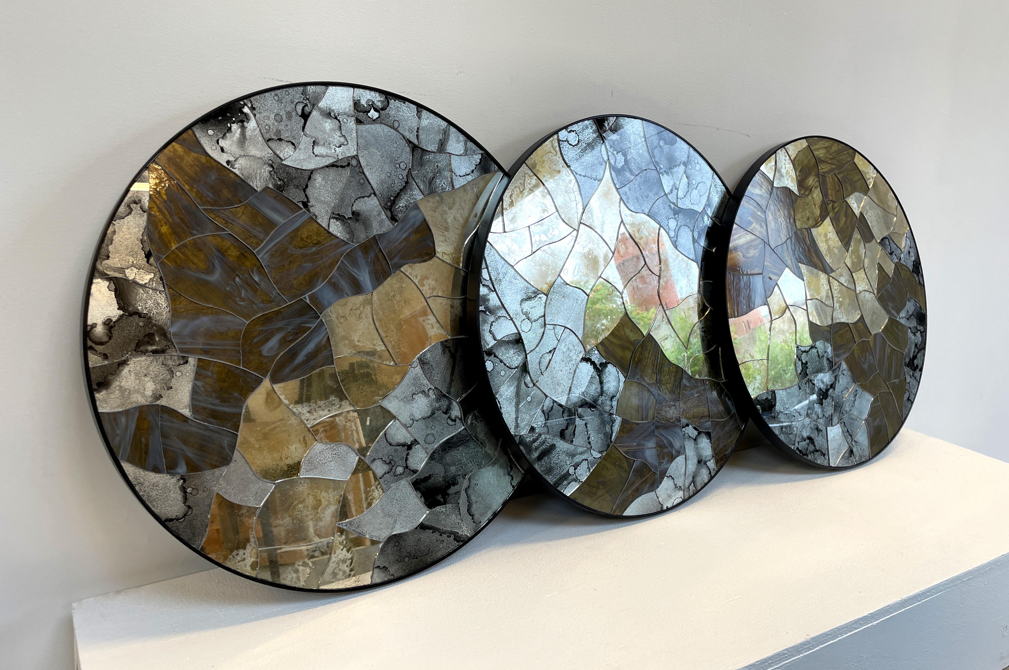 mosaic mirror table