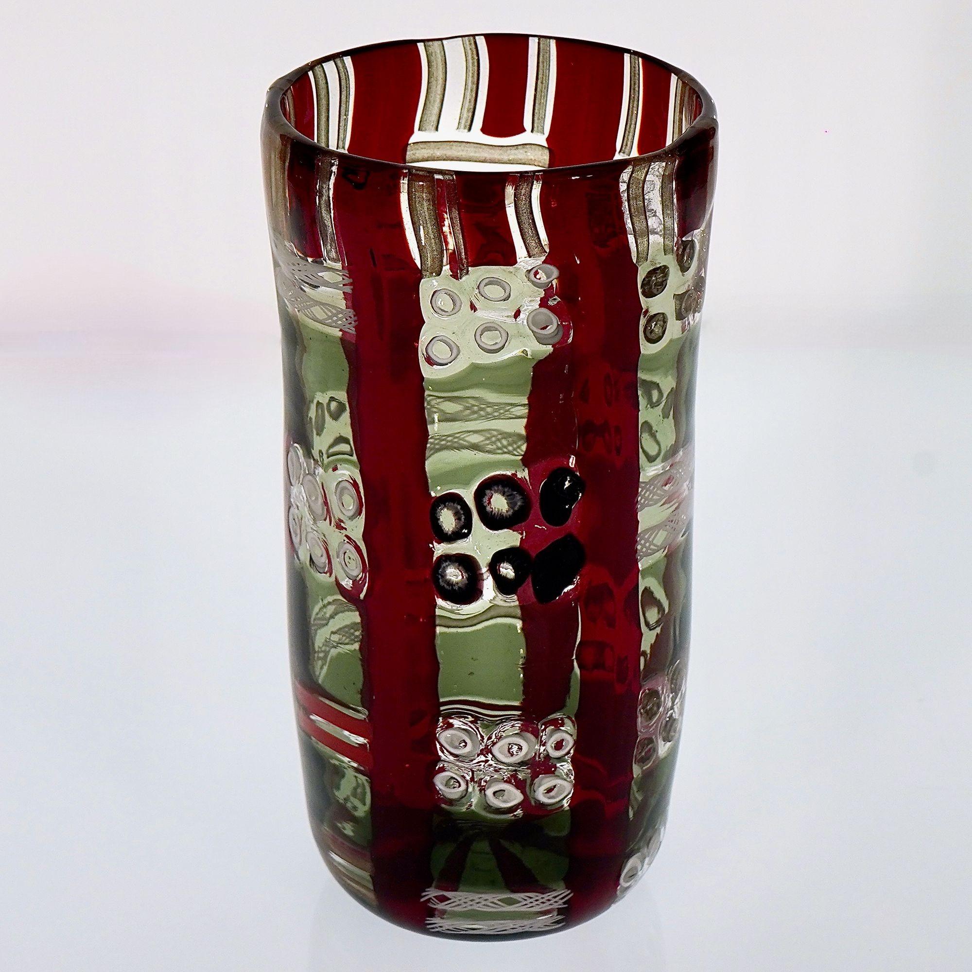 Mosaik Murano Vase mit Murrina, Zanfirico und Avventurina in rot und grau im Angebot 4