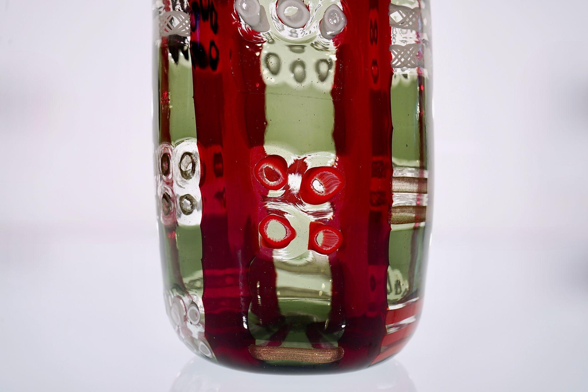 Mosaik Murano Vase mit Murrina, Zanfirico und Avventurina in rot und grau im Angebot 5