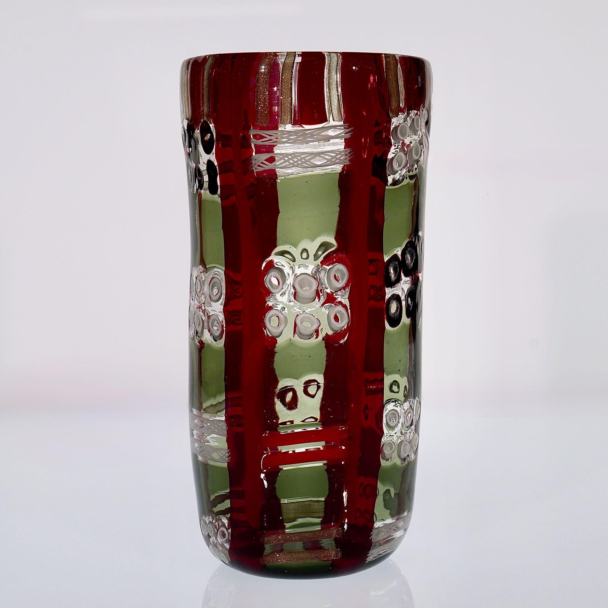 Mosaik Murano Vase mit Murrina, Zanfirico und Avventurina in rot und grau im Angebot 6