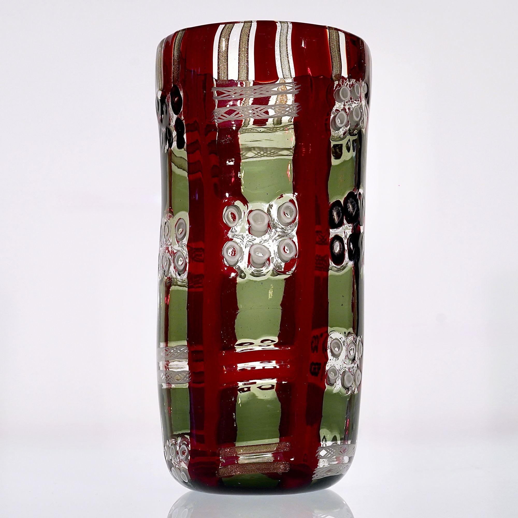 Mosaik Murano Vase mit Murrina, Zanfirico und Avventurina in rot und grau im Zustand „Hervorragend“ im Angebot in Tavarnelle val di Pesa, Florence