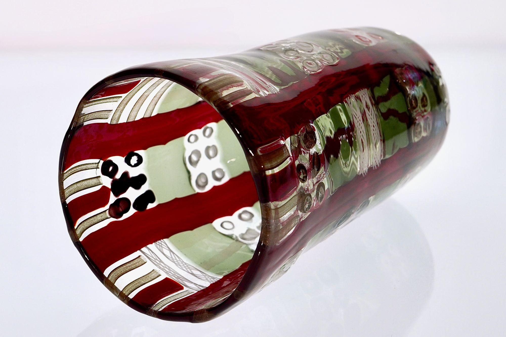 Mosaik Murano Vase mit Murrina, Zanfirico und Avventurina in rot und grau (Glaskunst) im Angebot