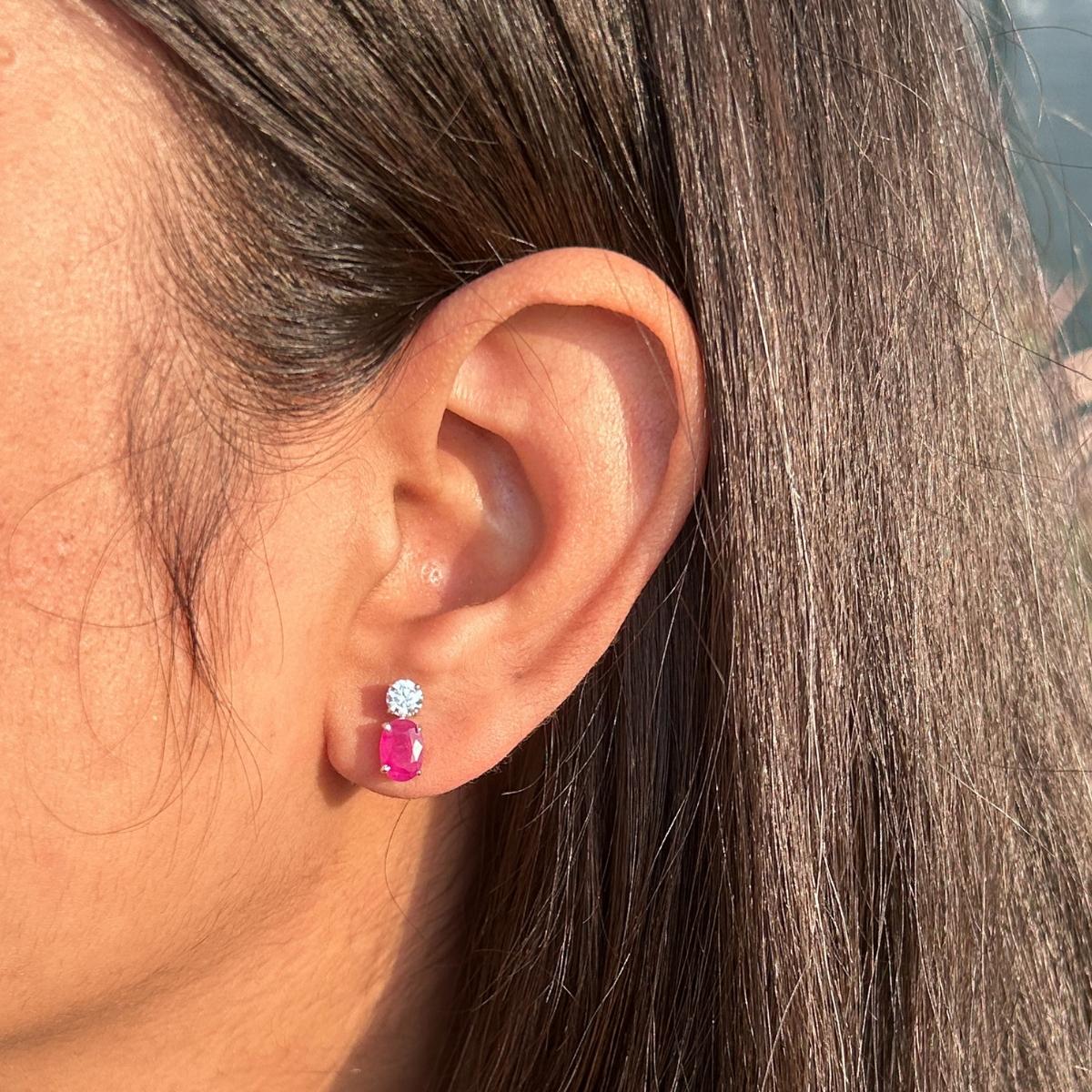 Orecchini di rubino sfaccettato con pietra di nascita di luglio per il regalo della festa della mamma in argento 925 in vendita 3