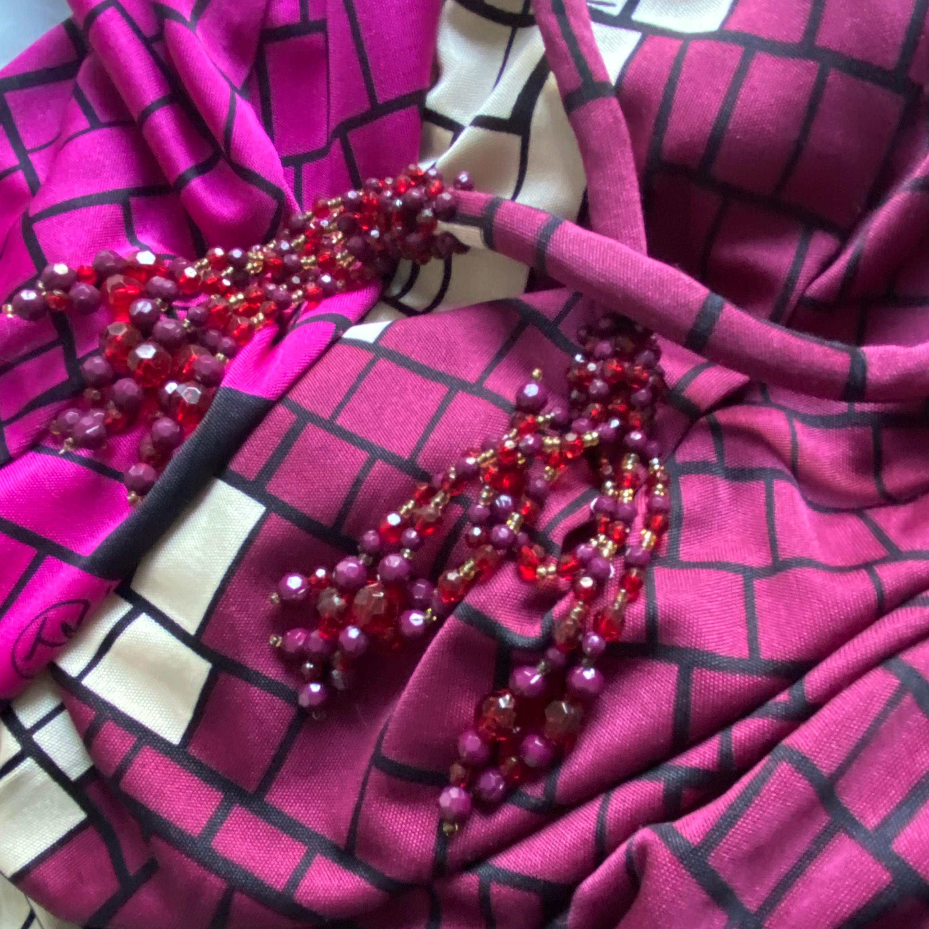 Robe cache-cœur en jersey de soie imprimé mosaïque + ceinture à glands - NWT FLORA KUNG en vente 2