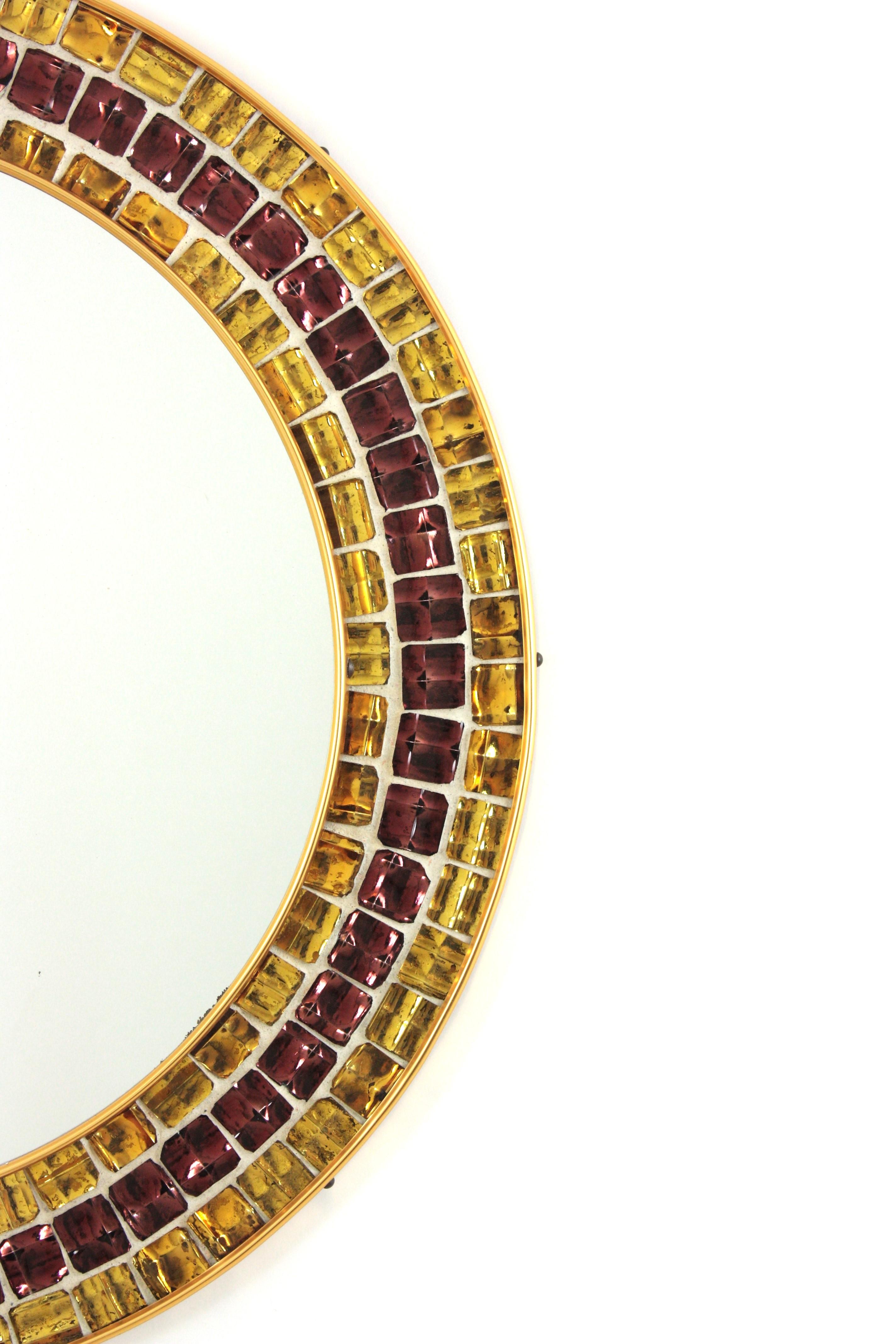Mosaic Round Wall Mirror with Golden and Garnet Glass Tiles Frame, 1960 Vidrio en venta
