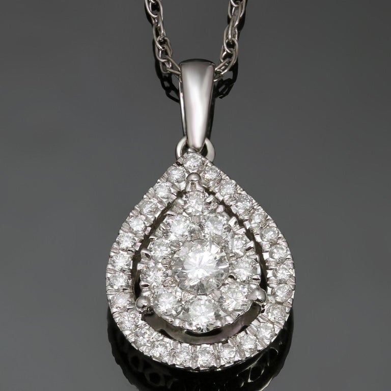 Mosaic Setting Diamond Pendant White Gold Necklace For Sale at 1stDibs