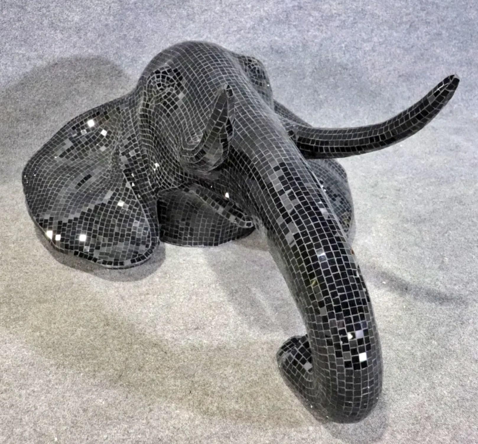 Elefanten-Skulptur aus Mosaikfliesen im Zustand „Gut“ im Angebot in Brooklyn, NY