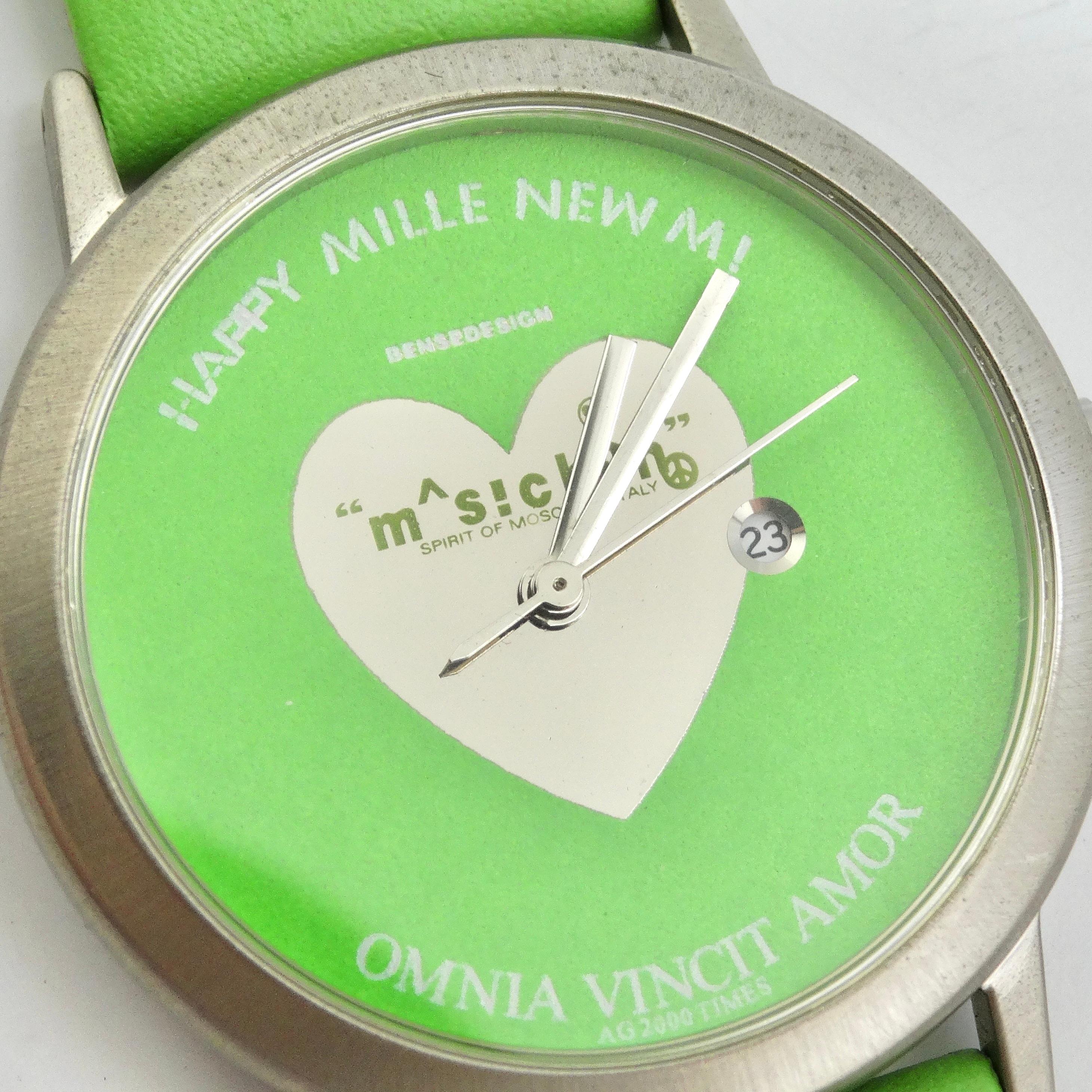 Reloj de piel verde Moschino años 80 en Bueno estado para la venta en Scottsdale, AZ