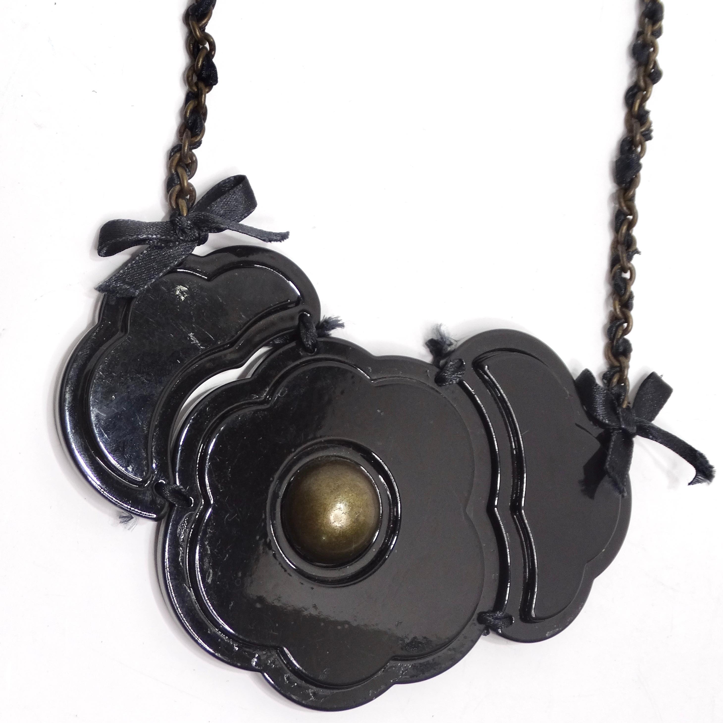 Moschino 1990s Black Flower Necklace In Good Condition For Sale In Scottsdale, AZ