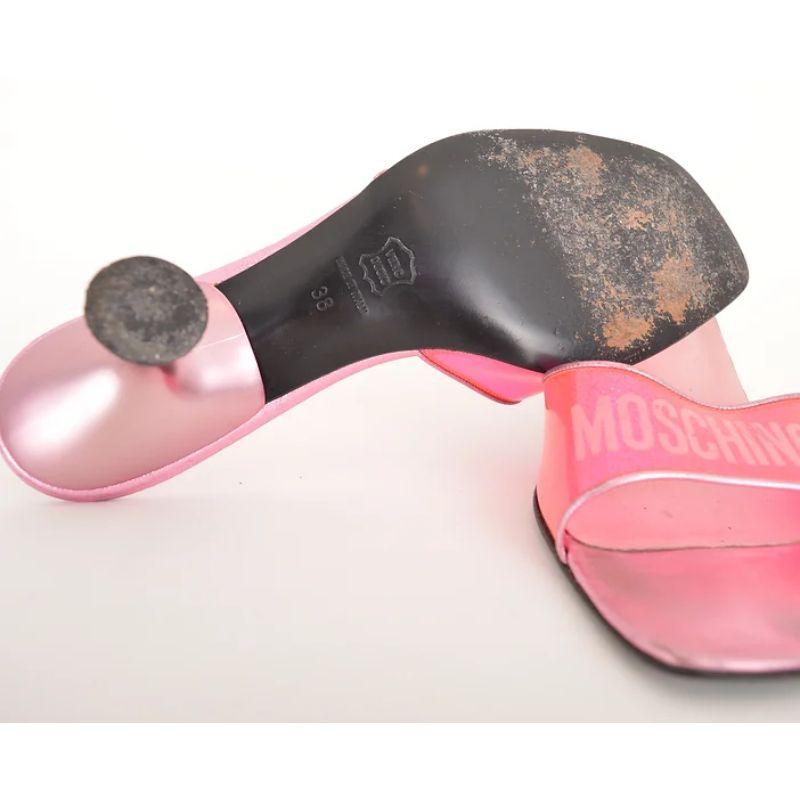 Moschino - Chaussures à talons hauts rose scintillante Barbie Kitten des années 2000 en vente 1