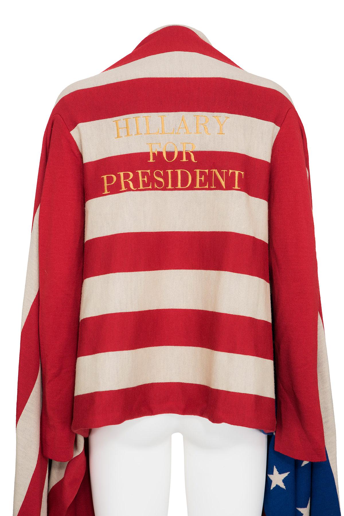 MOSCHINO 90's ¡Raro e icónico cárdigan con la bandera americana de MOSCHINO COUTURE! en venta 2