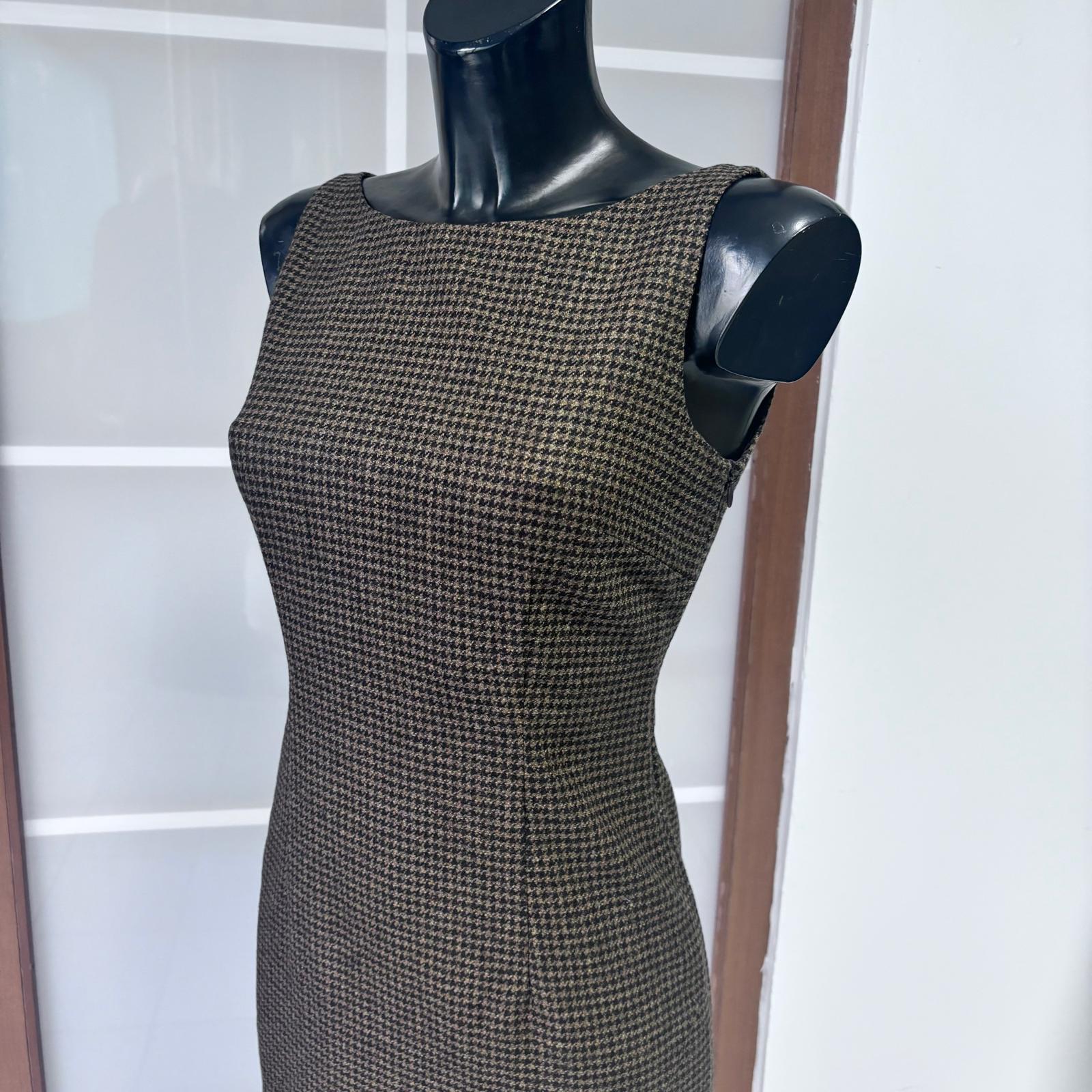 Moschino Vintage Prince of Wales Wollmantelkleid 1990er Jahre - Größe IT 42 im Angebot 1